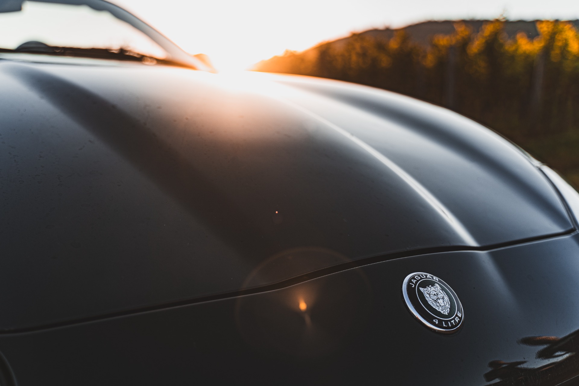Jaguar XK8 – detail a linie karoserie